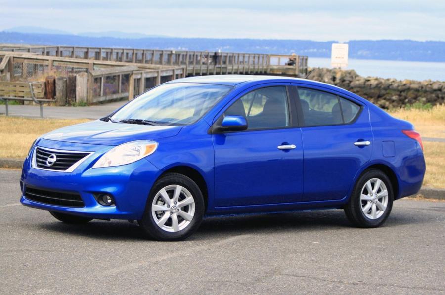  Nissan Versa 2012 года  (фото 77 из 111)